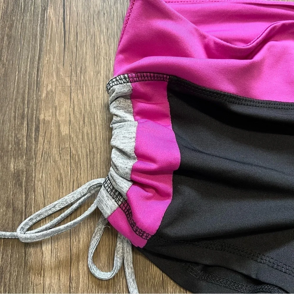 Aviva Women’s Workout Pink Black Scrunch Shorts Size L